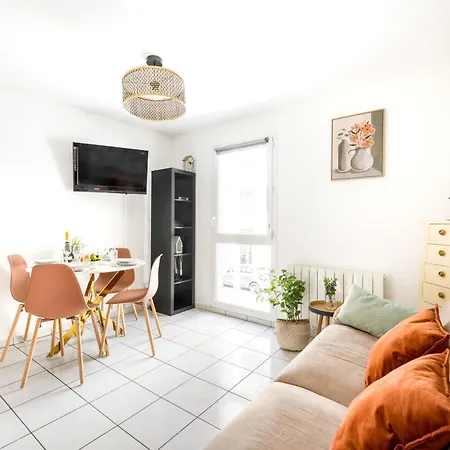 Bngo L Cosy Et Calme L Metro B, 4 Personnes Apartament Lyon