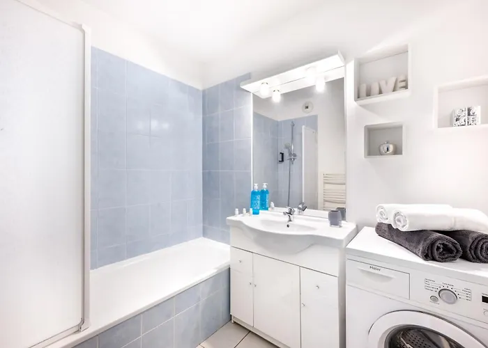 Bngo L Cosy Et Calme L Metro B, 4 Personnes * Lyon